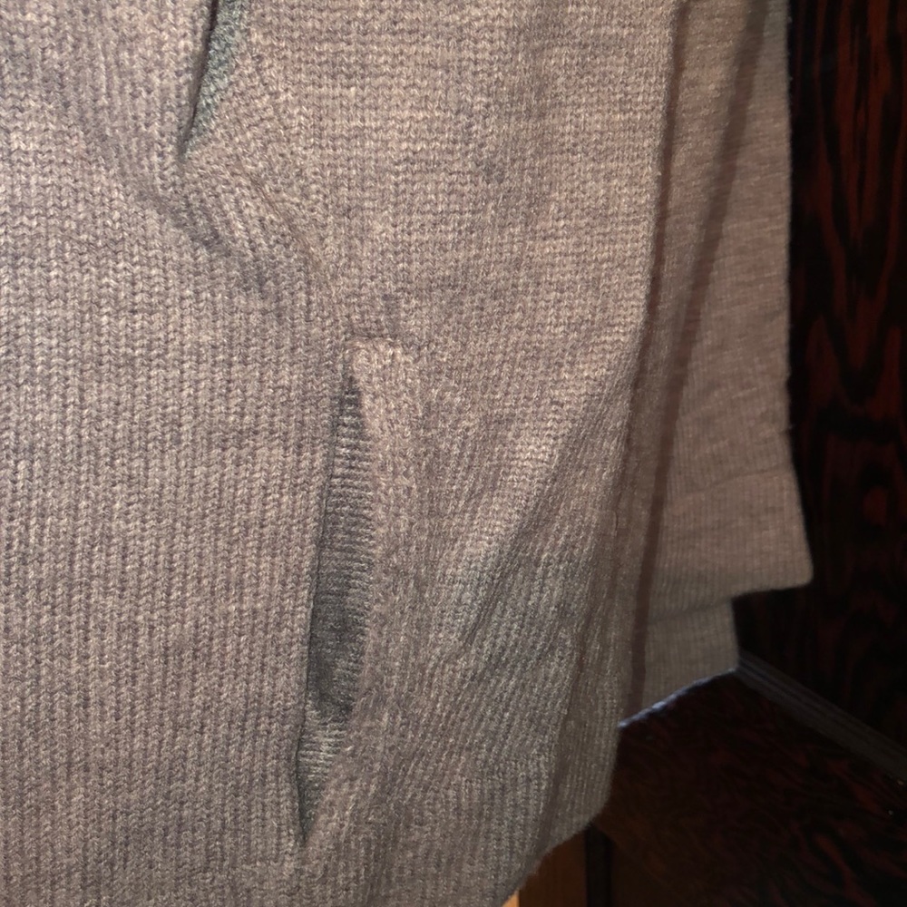 Sweater - Picture 3 of 3